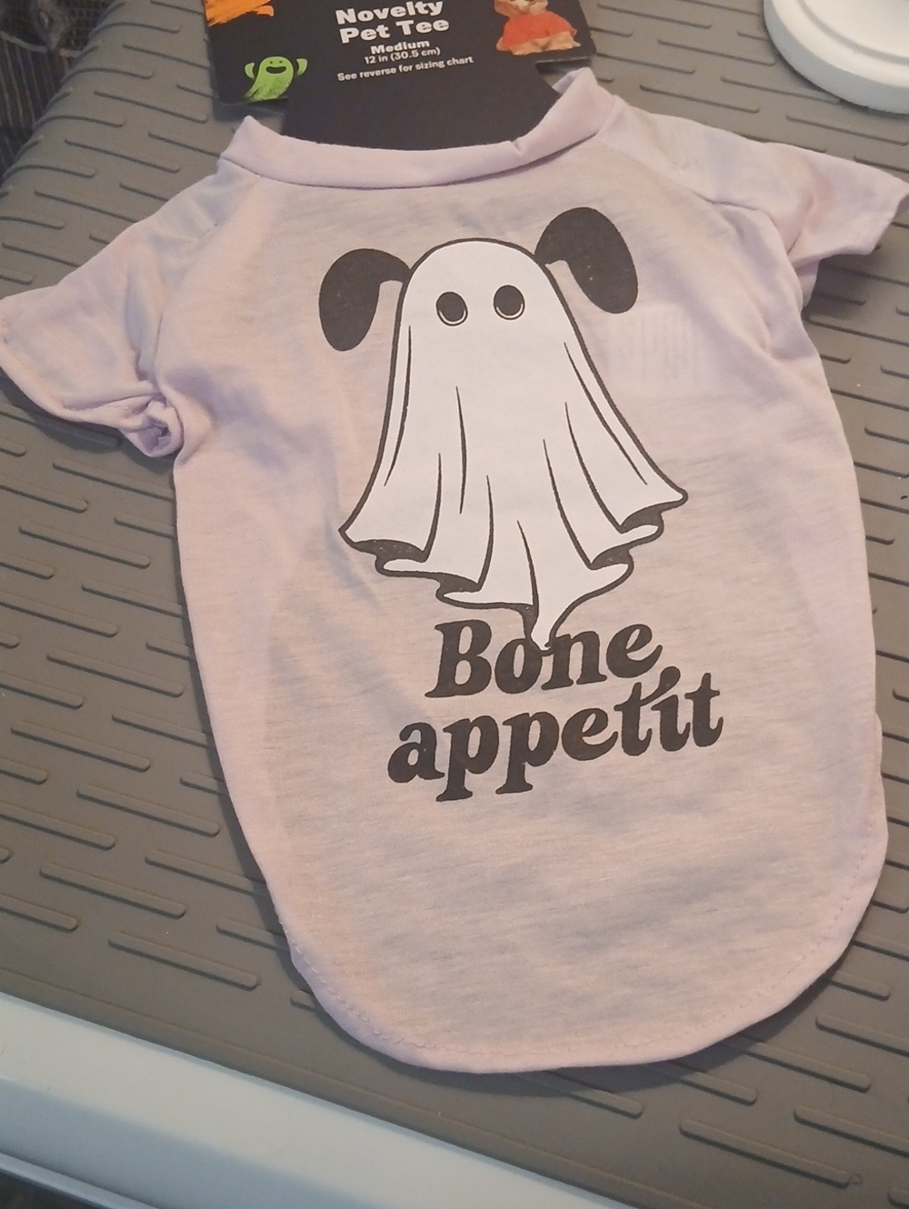 Dogs Halloween Novelty Tee, Size M Dusty Pink, "BONE APPETIT"